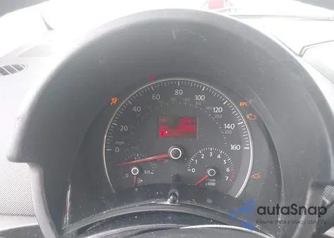 2006 Volkswagen New Beetle 2.5 from USA, damaged, VIN 3VWRF31Y66M333897